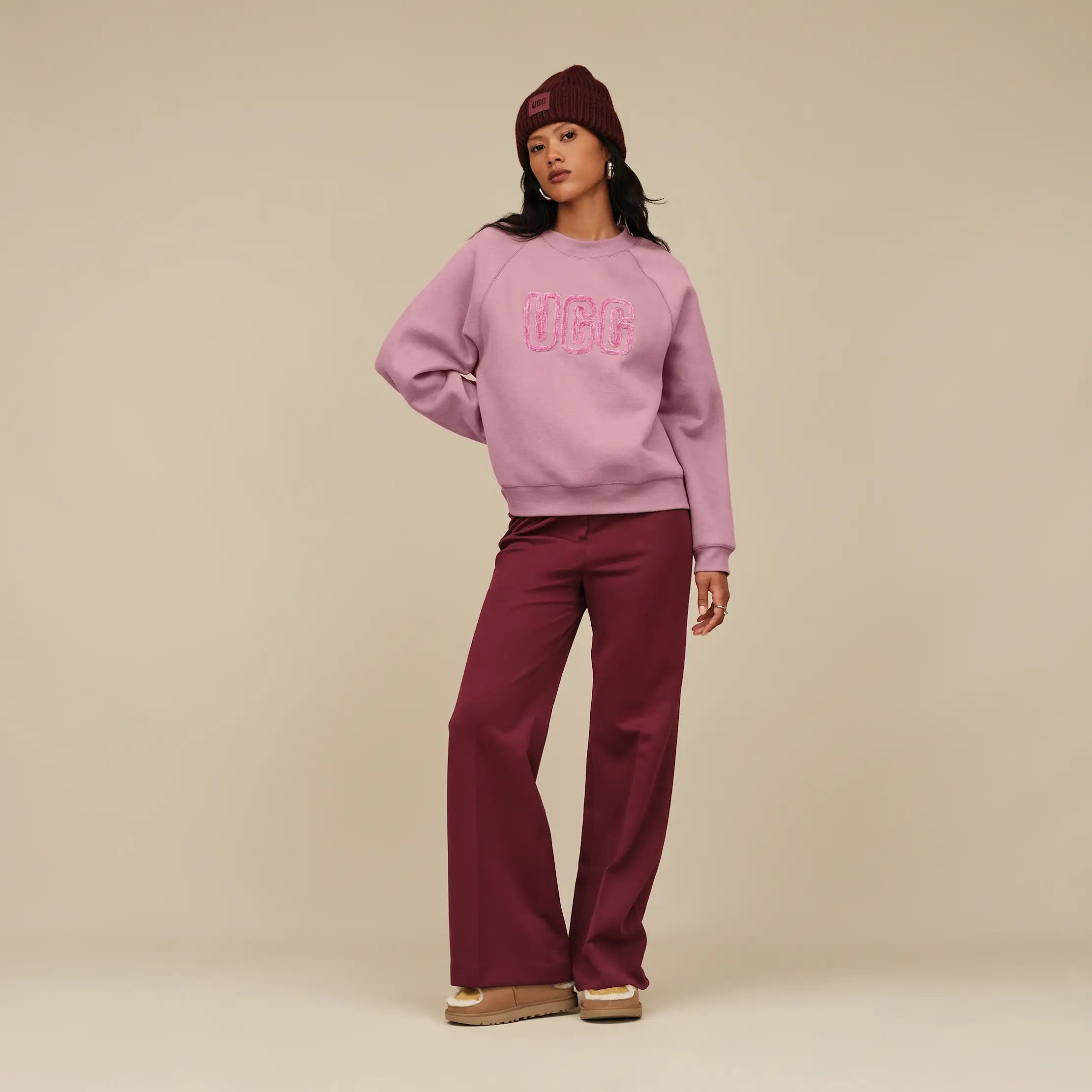 UGG 1171477 Shadow UGG Logo Crewneck Sweater Myselflingerie.com