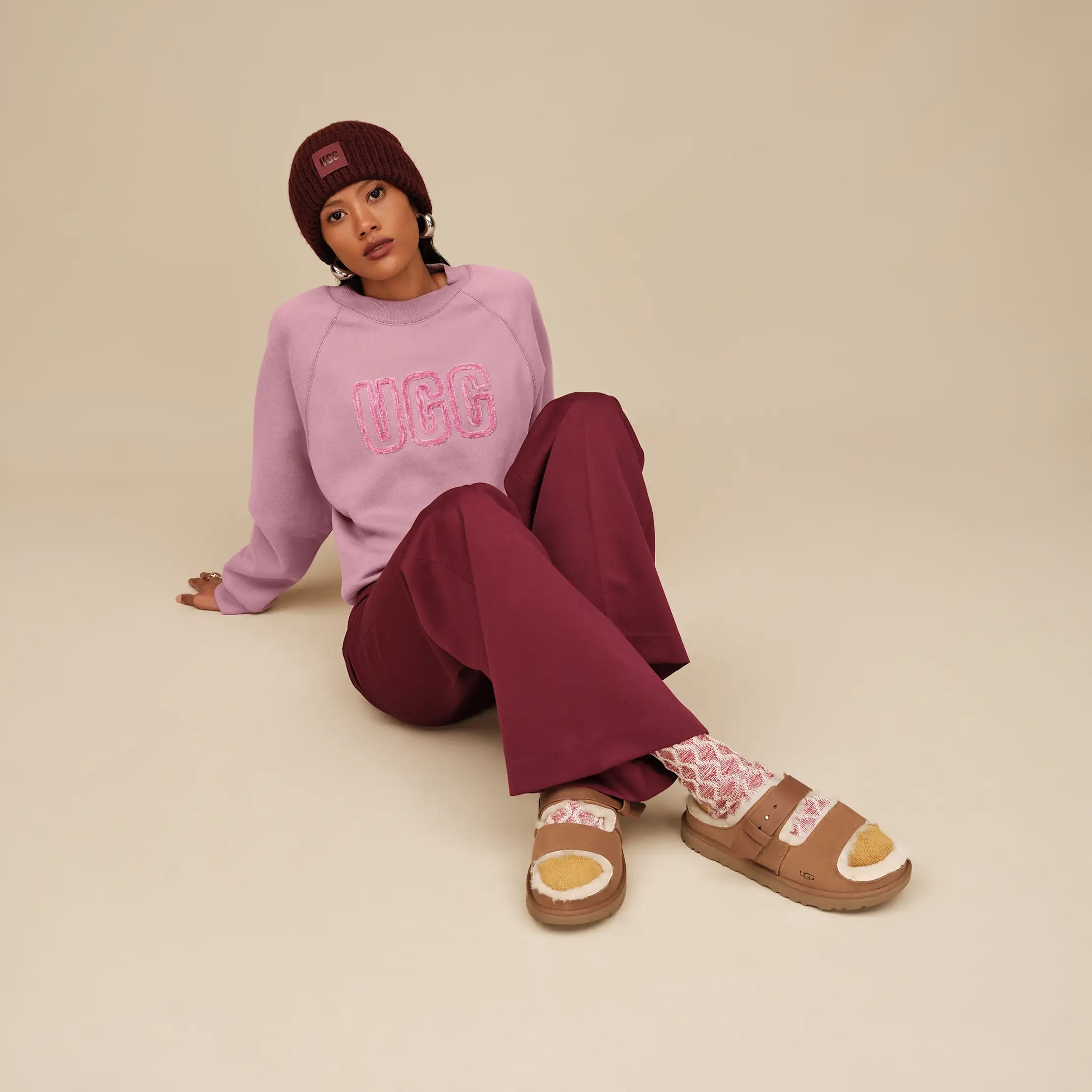 UGG 1171477 Shadow UGG Logo Crewneck Sweater Myselflingerie.com