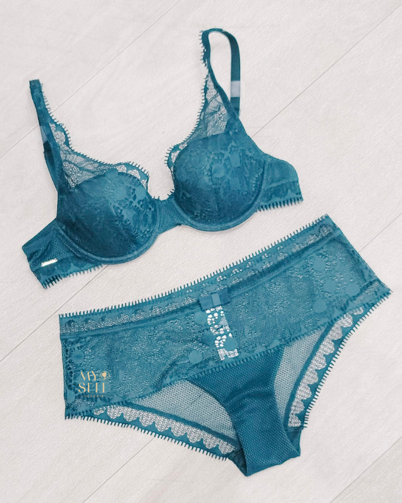 Chantelle 15F7 Green Day to Night Lightweight Plunge Underwire Bra myselflingerie.com