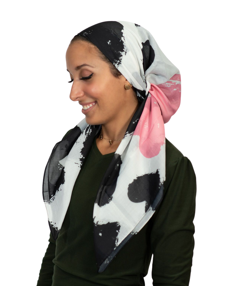 Tie Ur Knot Graphic Hearts Pink Print Square myselflingerie.com