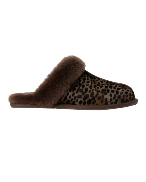 UGG Scuffette Caspian Burnt Cedar Suede Slipper with Fur Trim Myselflingerie.com