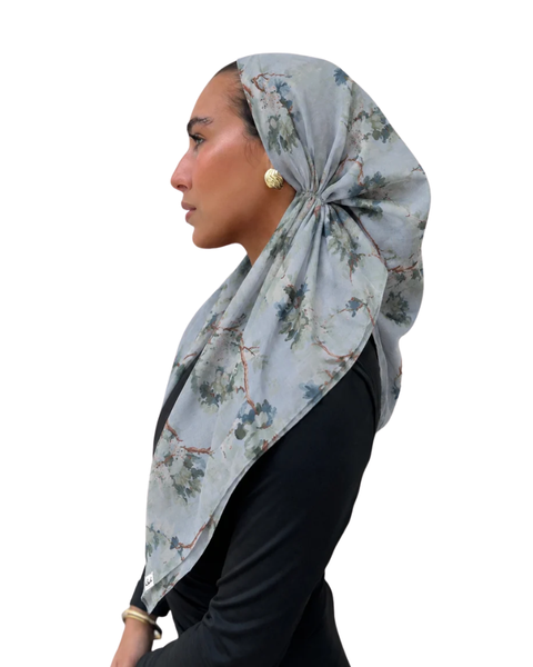 Scarf Bar Blue Willow Open Back Adjustable Pre-Tied Bandanna with Velvet Grip