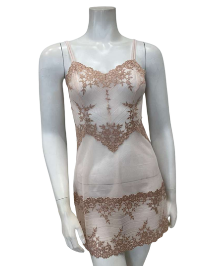 Wacoal 814191 Angel Wing/Rose Dust Embrace Lace Chemise Myselflingerie.com