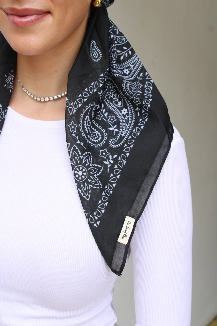 Scarf Bar Paisley Black Classic Pre-Tied with Velvet Grip and Short Tails