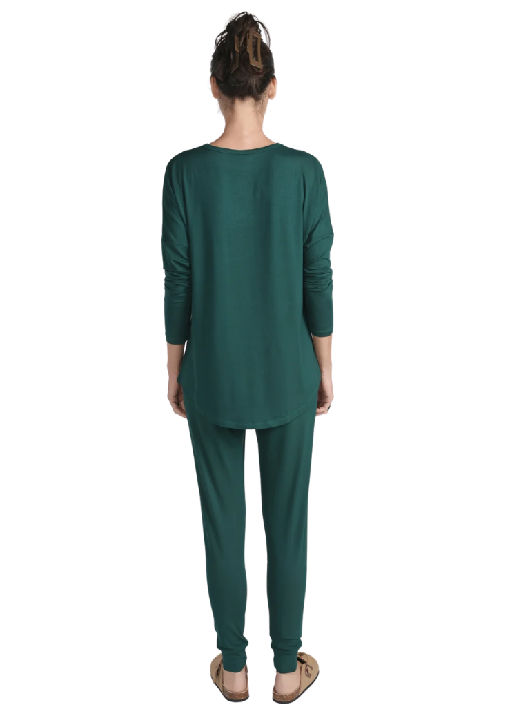 altimge4 for Ellwi Hunter Green Rhinestone Emblem Cotton Pajamas Set Myselflingerie.com