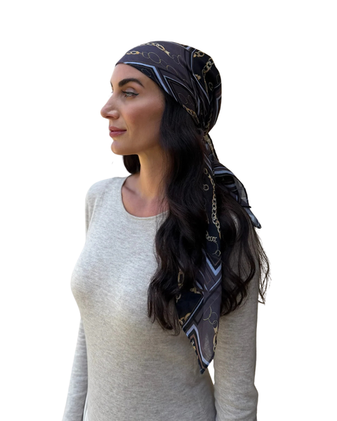 Scarf Bar Kensington Chain Square Scarf with Invisible Grip