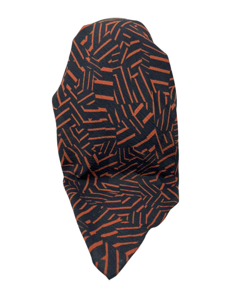 It's Younique Black/Paprika Print Crinkle Pre-Tied Open Back Bandanna with Velvet Grip