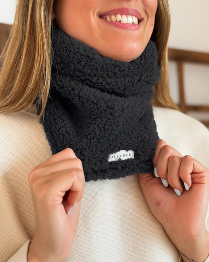 De La Mur BRAGKIESA Black Sherpa Neck Warmer Frio Myselflingerie.com