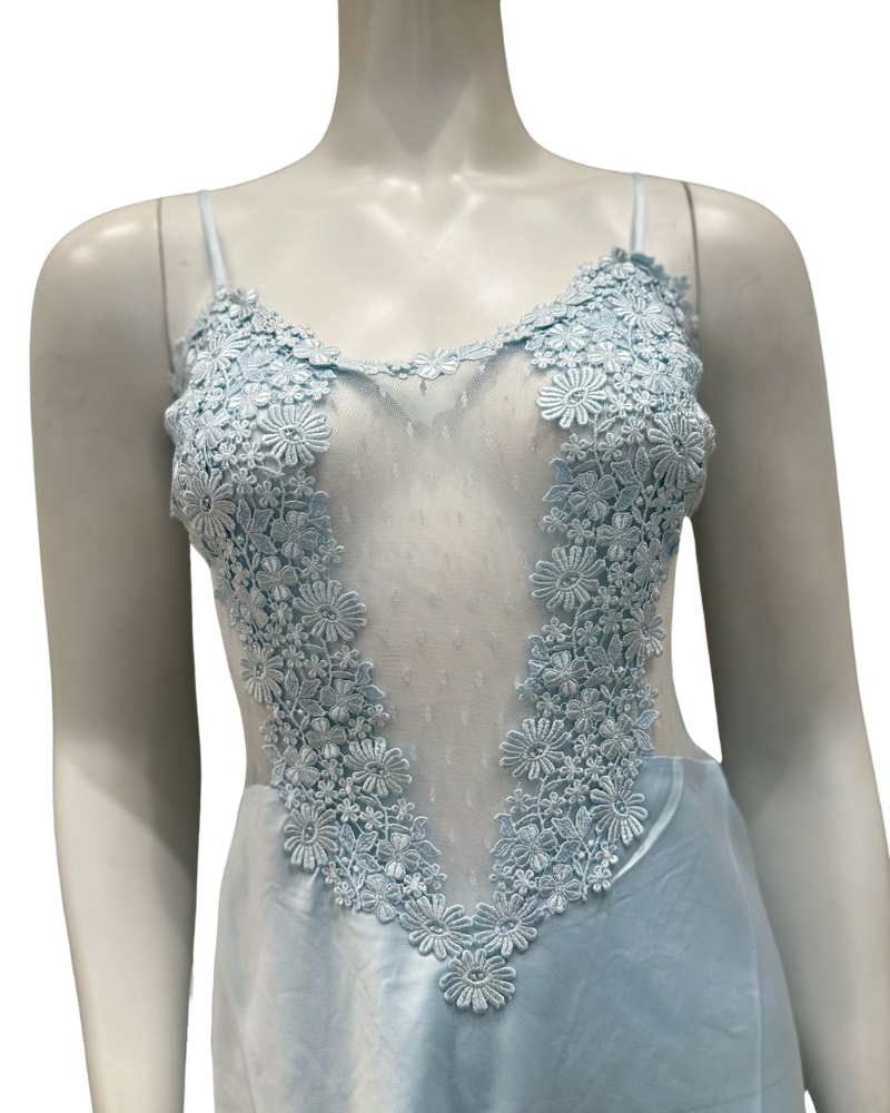 Flora Nikrooz 8060+8061 Ice Blue Showstopper Chemise & Robe Set Myselflingerie.com