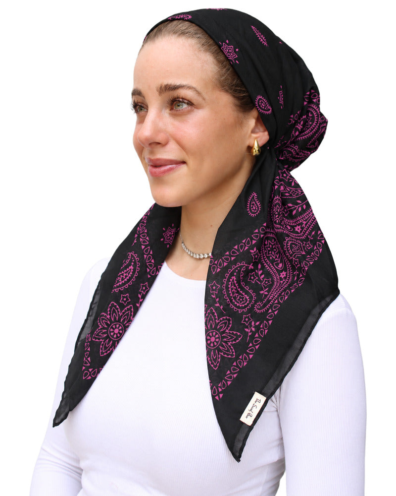 Paisley Hot Pink on Black Classic Pre-Tied with Velvet Grip and Short Tails