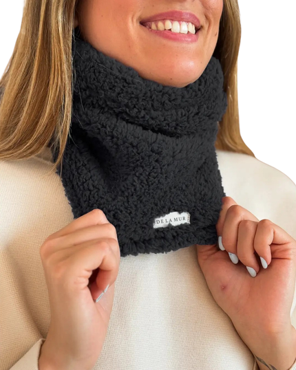 De La Mur Black Sherpa Neck Warmer Frio