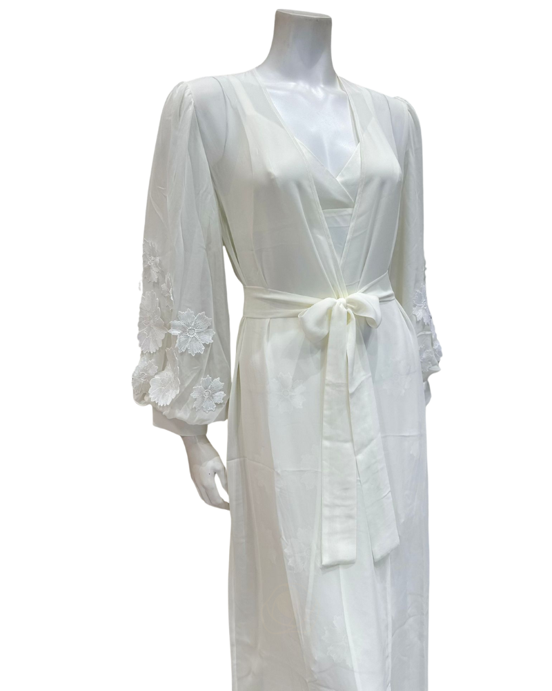 841 + 842 Ivory Saint-Tropez Gown & Wrap Robe Set