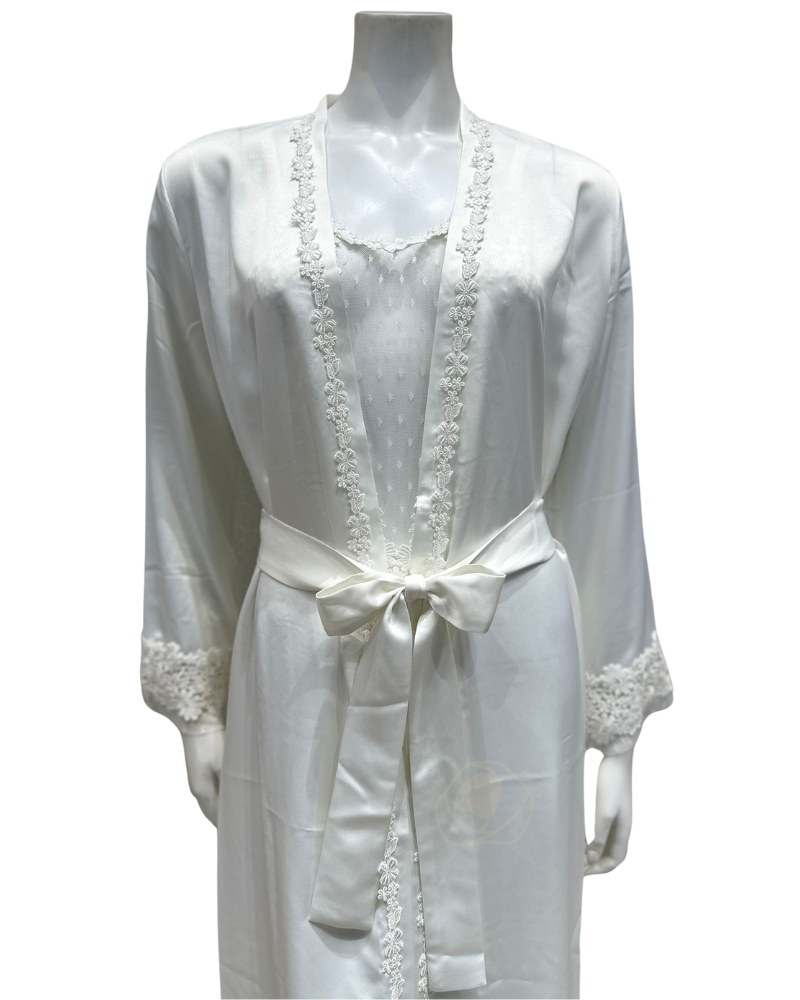 Q81438 + Q81437 Ivory Showstopper Gown & Robe Set