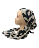 Nicsessories Black/White Retro Daisy Print Pre-Tied Bandanna with Full Non Slip Grip