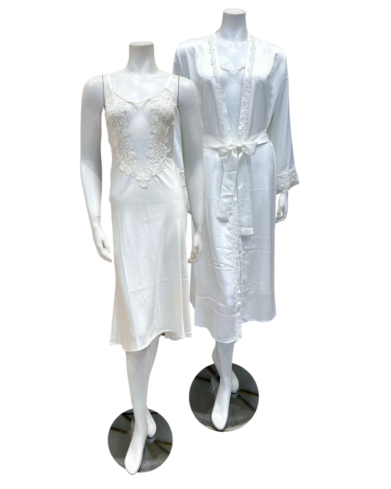 Q81438 + Q81437 Ivory Showstopper Gown & Robe Set